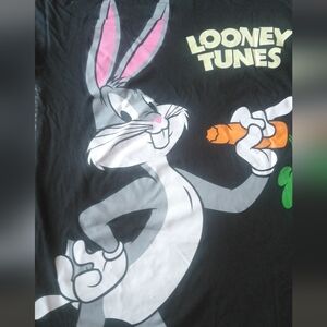 Looney Tunes Crop Top Tee! Super cute! Medium to Large. Good condition. Preloved